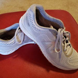 New Balance Women's Fresh Foam Arishi Running Shoe-Gray-Size 9.5